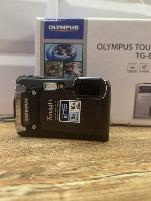 Продам цифровий фотоаппарат OLYMPUS TOUGH TG-820 в гарному стані