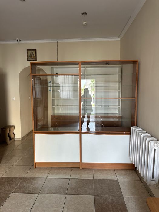 Продаються стелажі до аптеки, магазину