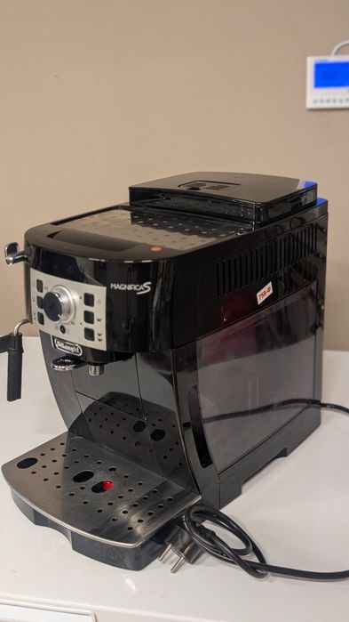 Зернова кавомашина DELONGHI