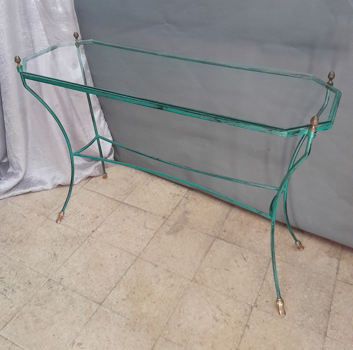 Mesa com tampo em vidro