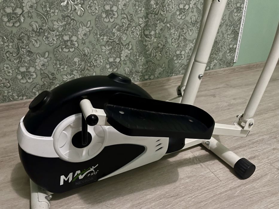 Бігова доріжка орбітрек MAXX PRO NEVADA