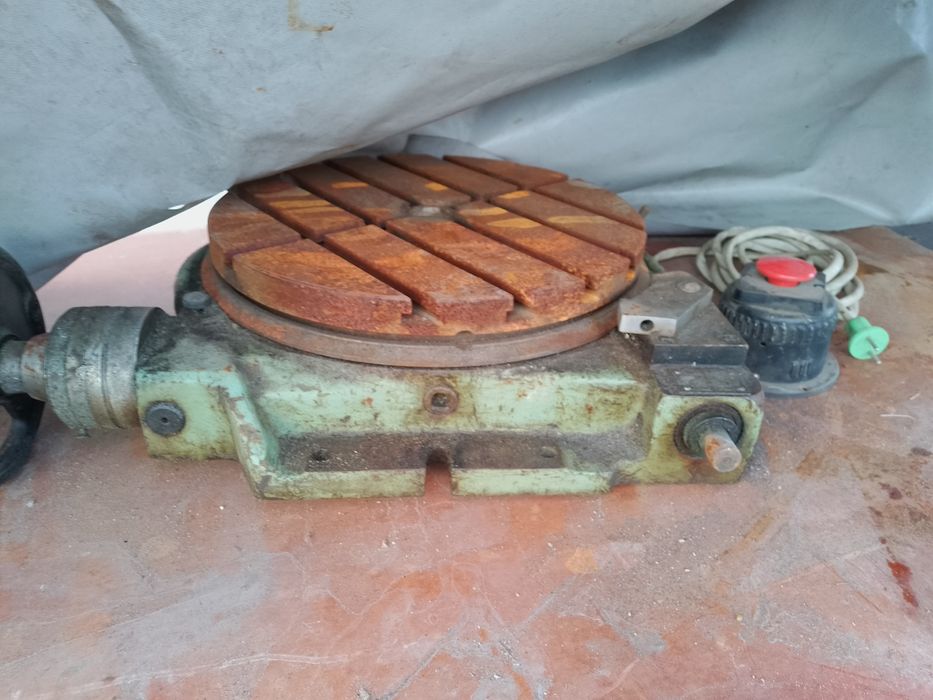 Фрезерный поворотный стол