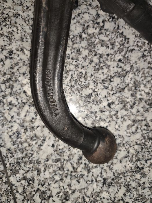 Vendo gancho reboque para BMW, referência 303095