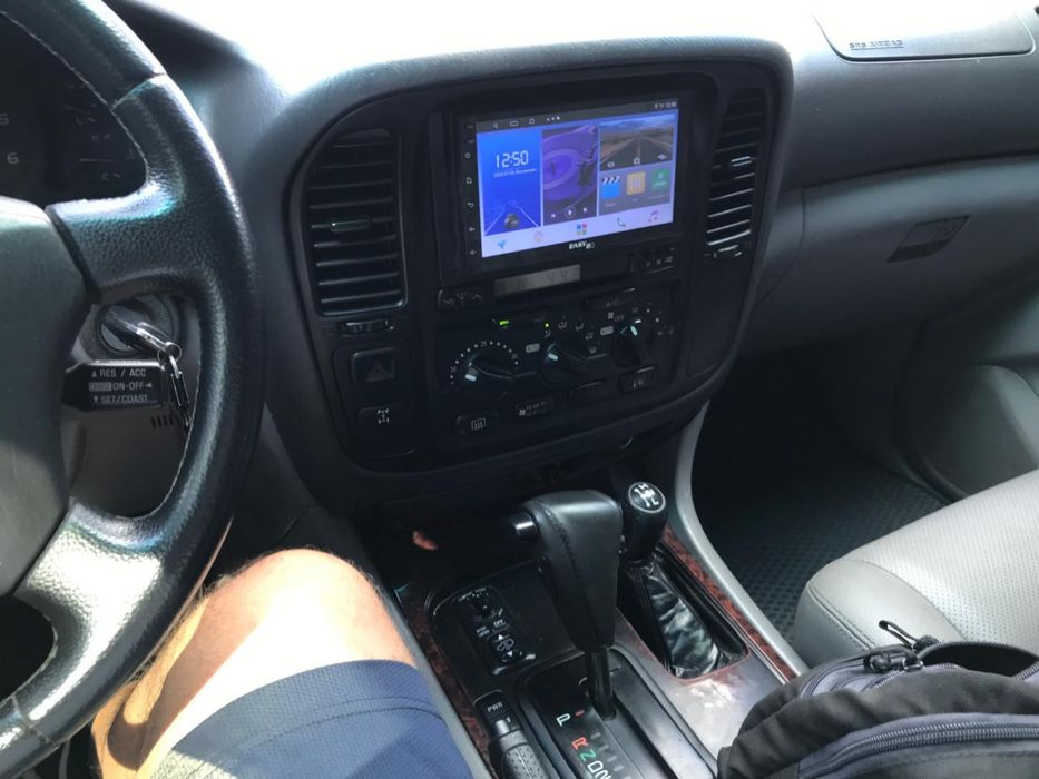 Toyota LandCruiser 100