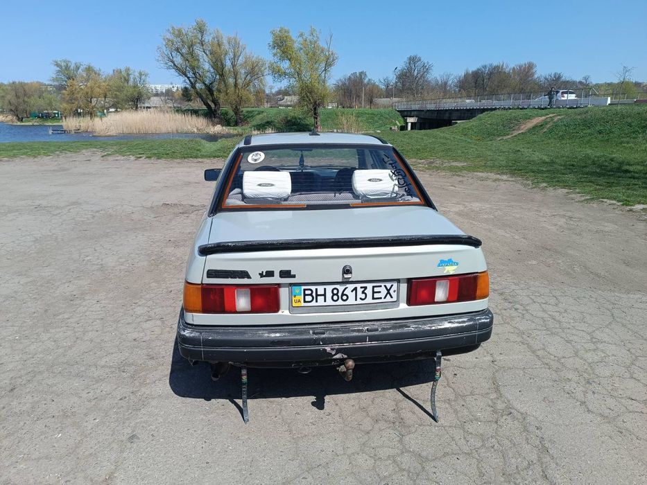 Форд сиерра 87рік