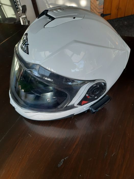 Capacete com intercomunicador