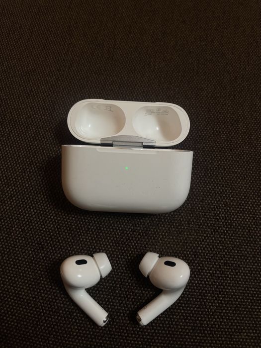 Airpods pro 2.