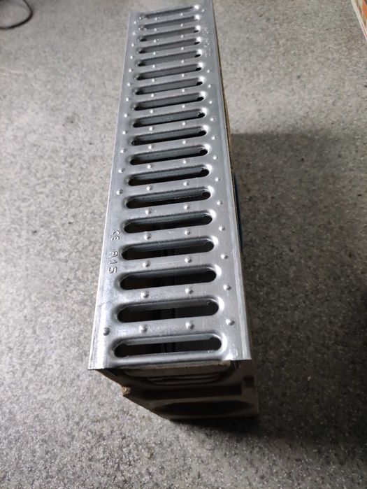 OSADNIK studzienka studnia odwodnienie liniowe korytko kanał przepust