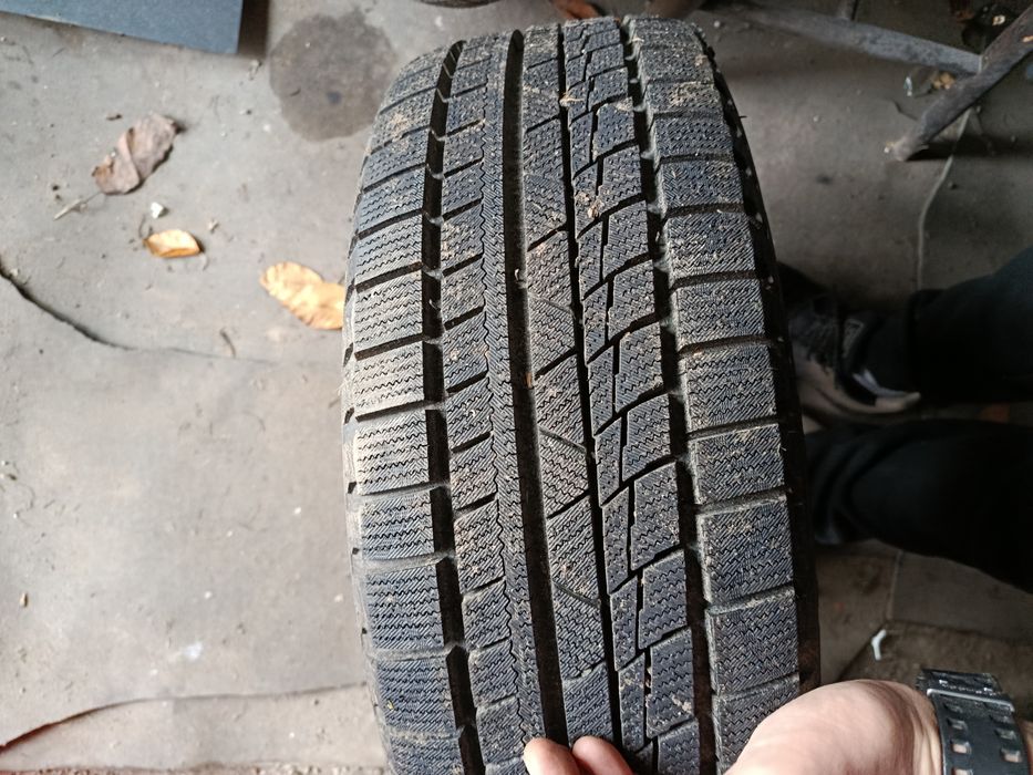 2 Opony zimowe 15  z 2025roku