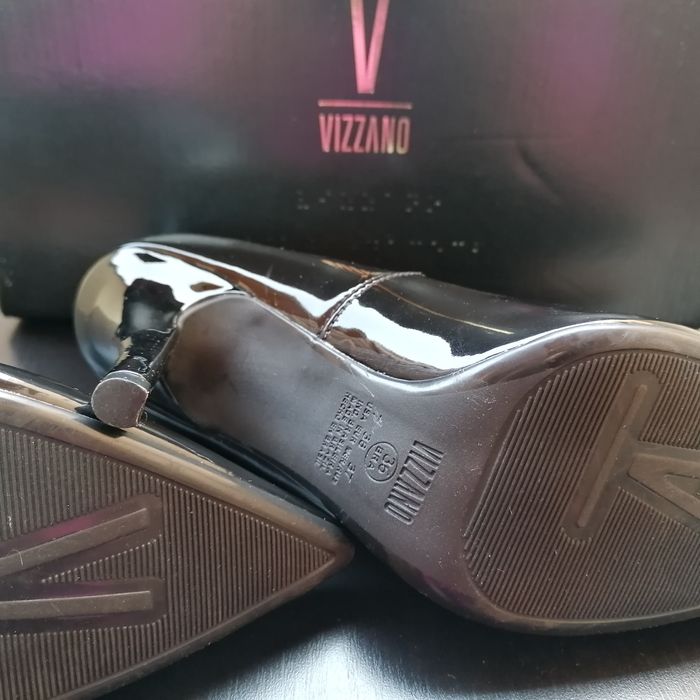 Sapato NOVO Stilleto Preto em Verniz 38