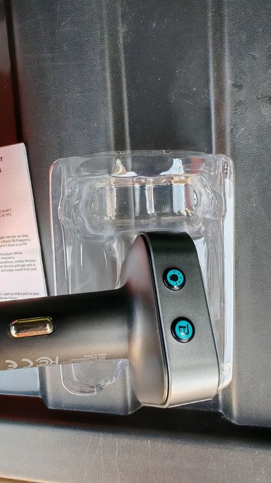 Transmissor FM BLUETOOTH/Carregador para Automóvel