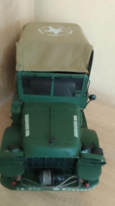 Модель военного авто. Металл.