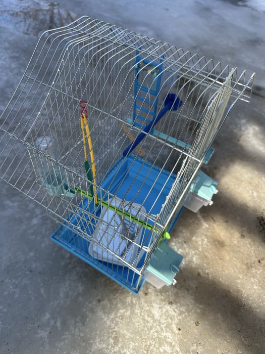 Продам клетку для попугая абсольютно новая.
