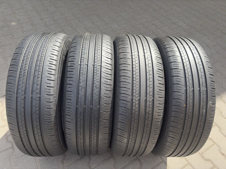 Komplet opon letnich Dunlop Grandtrek  225 60 R 18