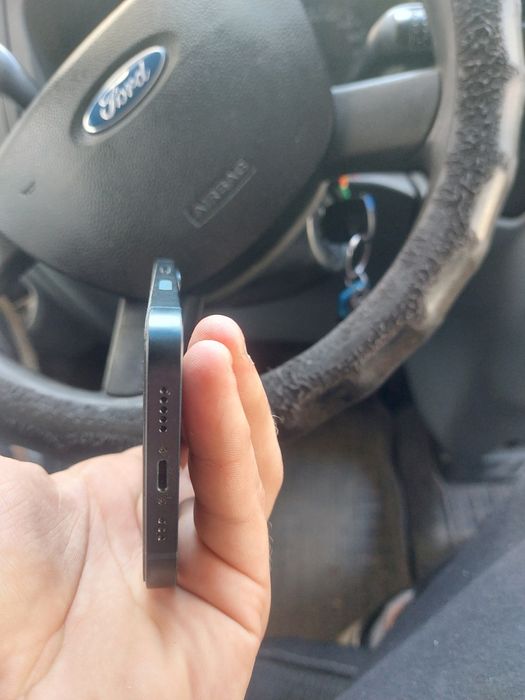 iPhone 13 на 128g r-sim