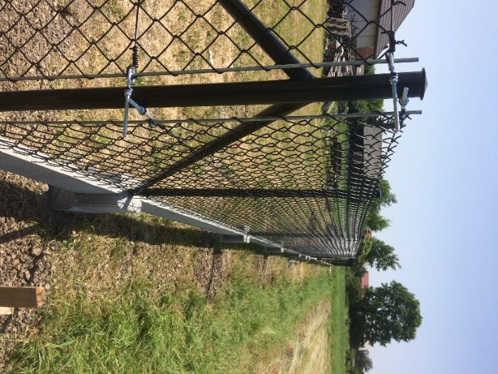 kompletne ogrodzenia z siatki wraz z podmurówką
