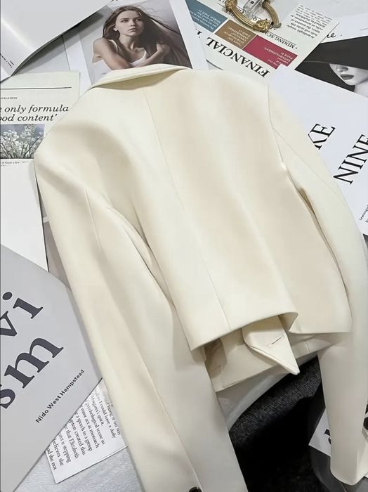 Продам новий укорочений піджак