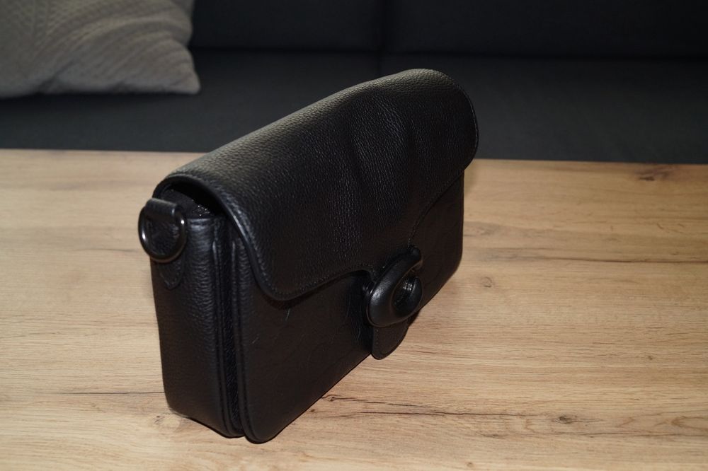 Czarna torebka Coach