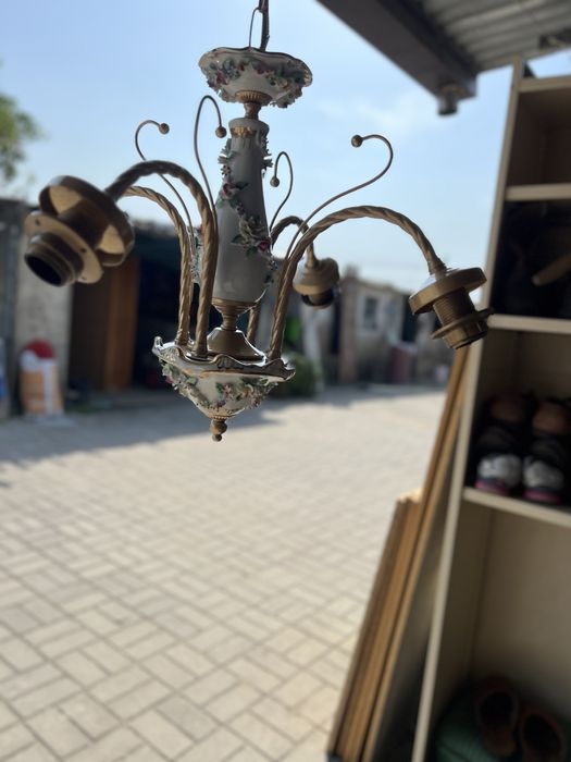 2 Candeeiros de teto clássico restaurados, muito antigos.