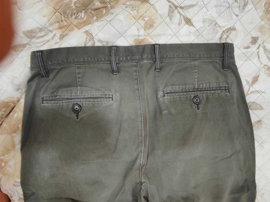 Calças khakis da GAP tam. 44 em muito bom estado RESERVADAS