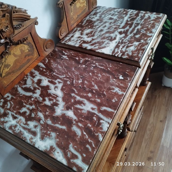 Antyczne szafki Nakastlik eklektyczny