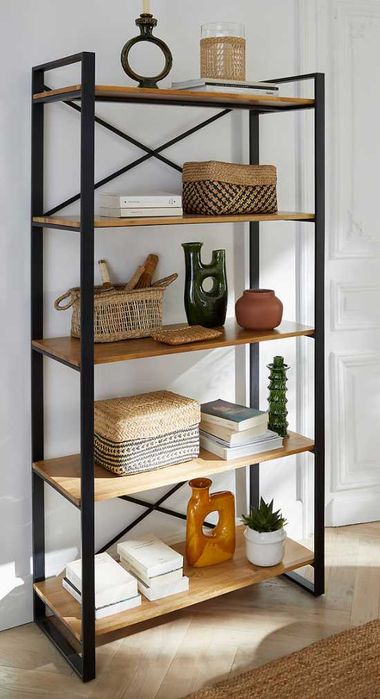 Estante metálica e carvalho maciço
