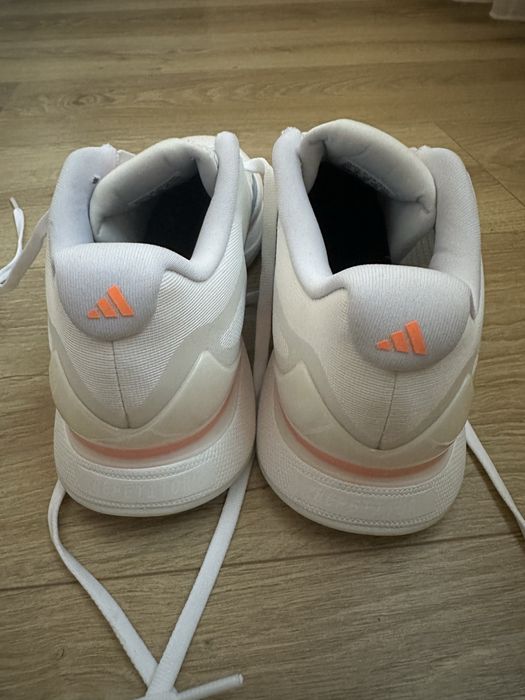 Sapatilhas Adidas Avanccourt 3 para tenis ou padel (nunca usadas)
