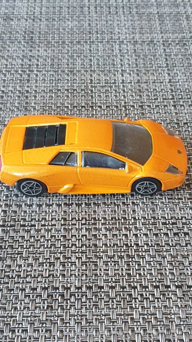 Metalowa miniaturka Lamborghini - Burago