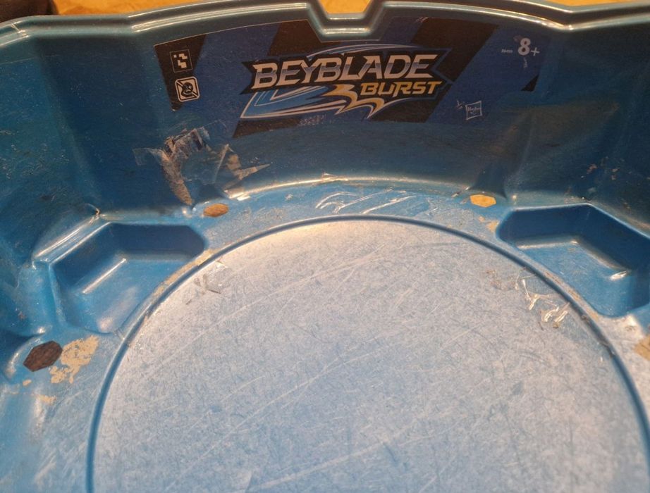 Beyblade burst бейблейд takara tome xasbro