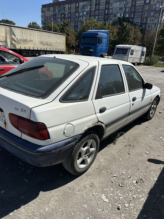 Продам Форд Эскорт