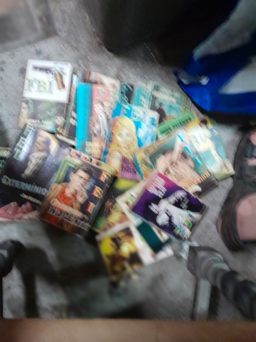 Lotes 90 livros policiais do FBI e da colecção X