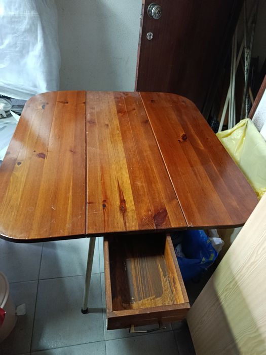 Mesa de abrir em madeira