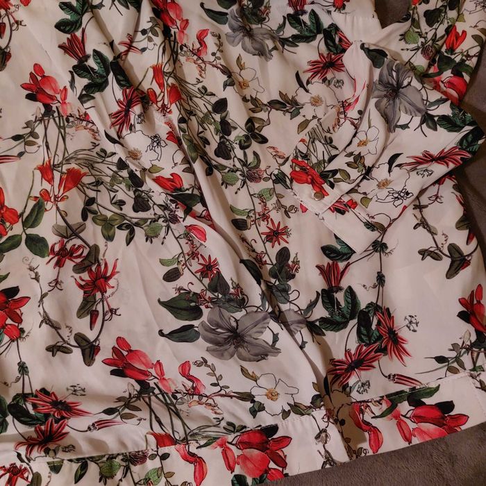 Bluzka w kwiaty Mohito