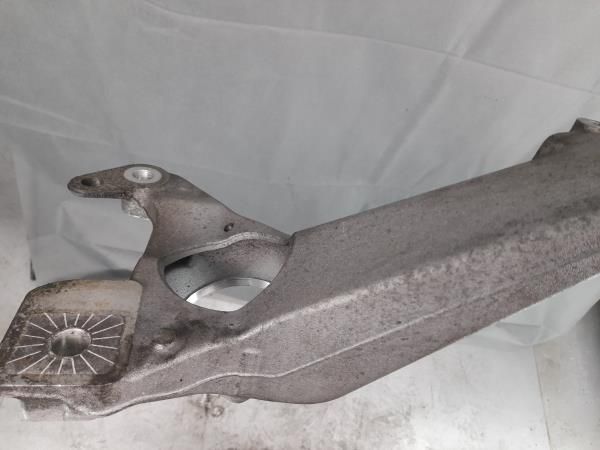 Travessa dos radiadores AUDI Q7 (4L)