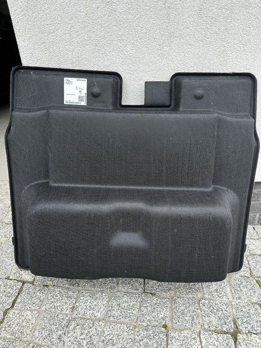 Volvo XC40 podłoga wykładzina bagażnika