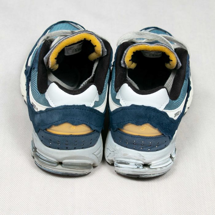 New Balance 2002R protection pack buty 42eu