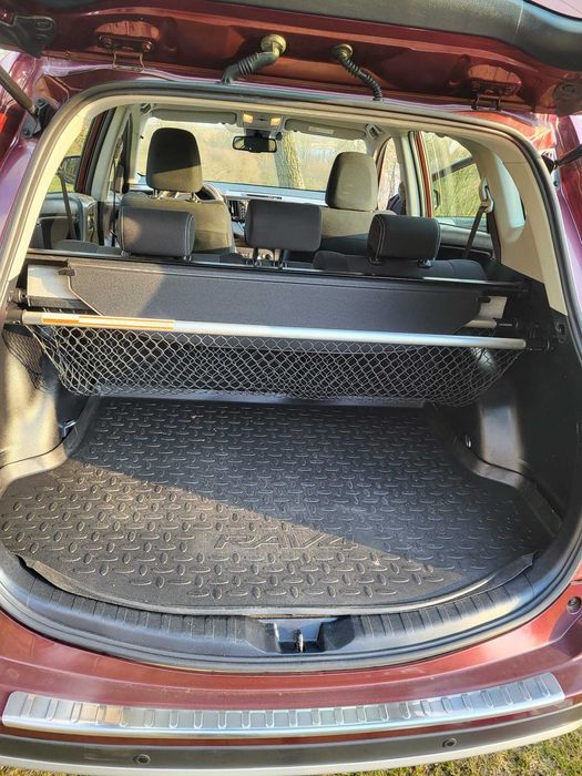 Auto Toyota Rav4. Tel. 515 861 193