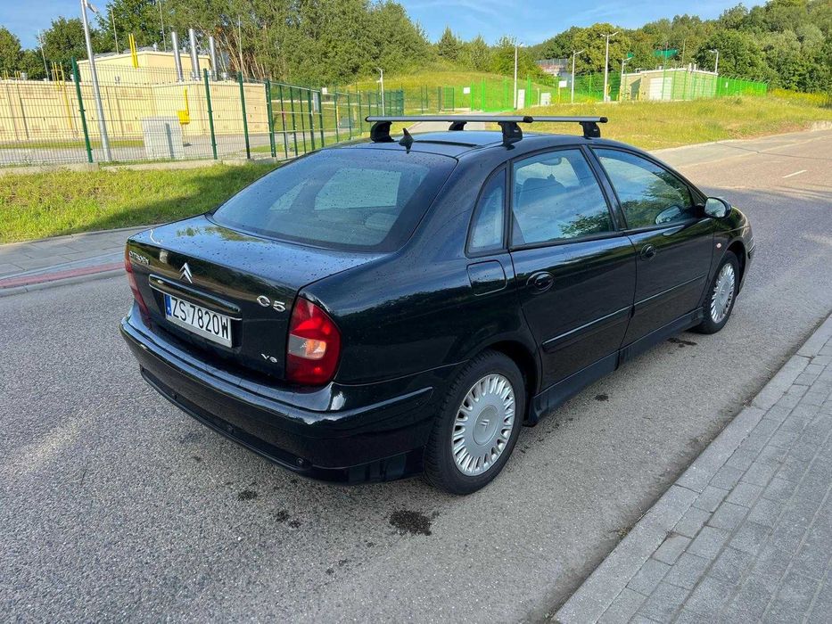 samochód osobowy citroen C5