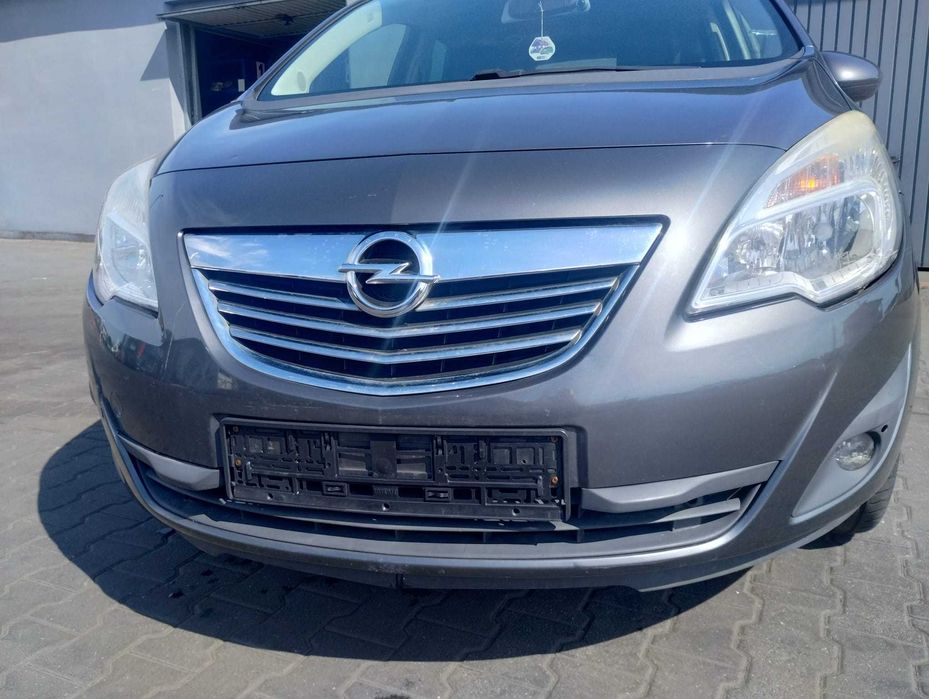 Zderzak przód przedni Opel Meriva B 10-14r. Z177, Części