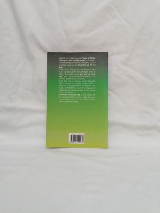Livro: Inventam-se novos pais