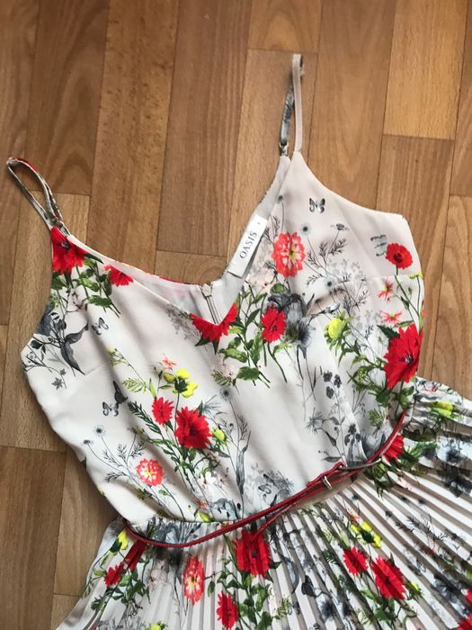 Шикарные фирменные платья