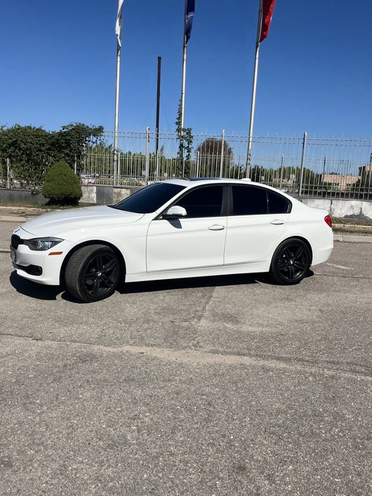 BMW 3 Series 2013 VIN WBA3A5C58EP600288 фото оголошення 4 з 17