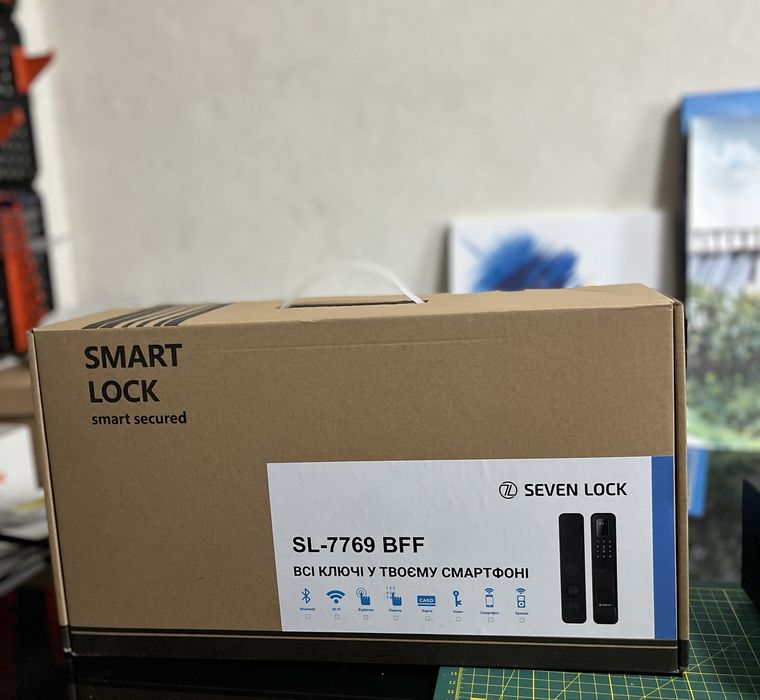 Розумний замок SEVEN LOCK SL-7769BF black (Врізна частина 6068)