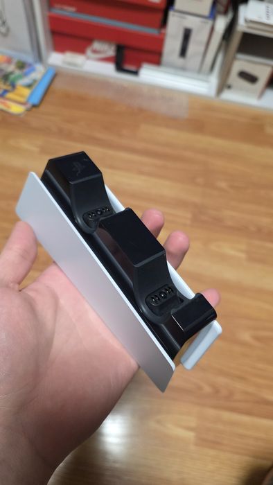 Зарядна станція для Dualsence