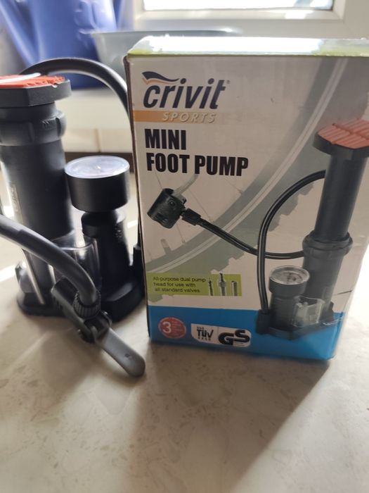 Mini pompka nożna Crivit Sports
