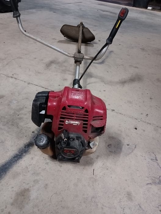 Roçadora Honda UMK450, motor 4tempos