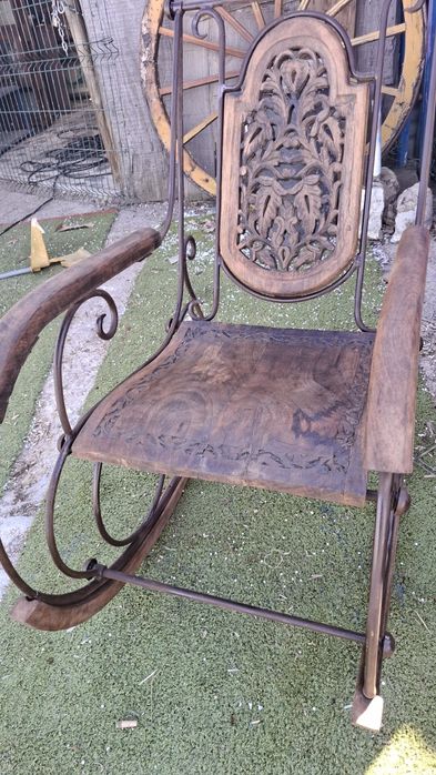 Cadeira de baloiço de ferro