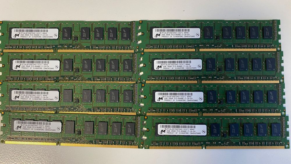 RAM Micron 16 GB — 8×2 GB DDR3 ECC 1066 MHz
