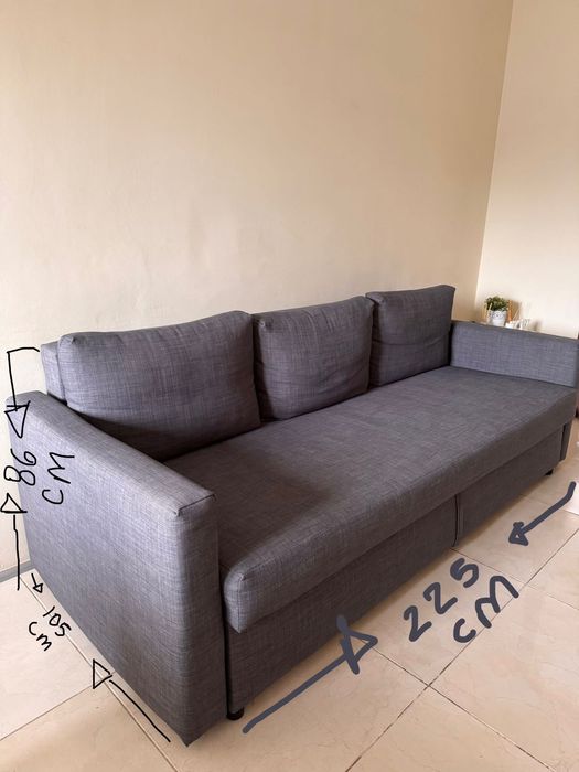 Sofa cama com arrumação