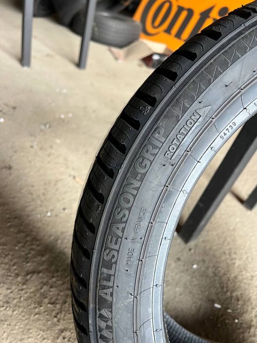 Шини  205/45 r17 88V Semperit All-Season Grip 2025рік (546)
